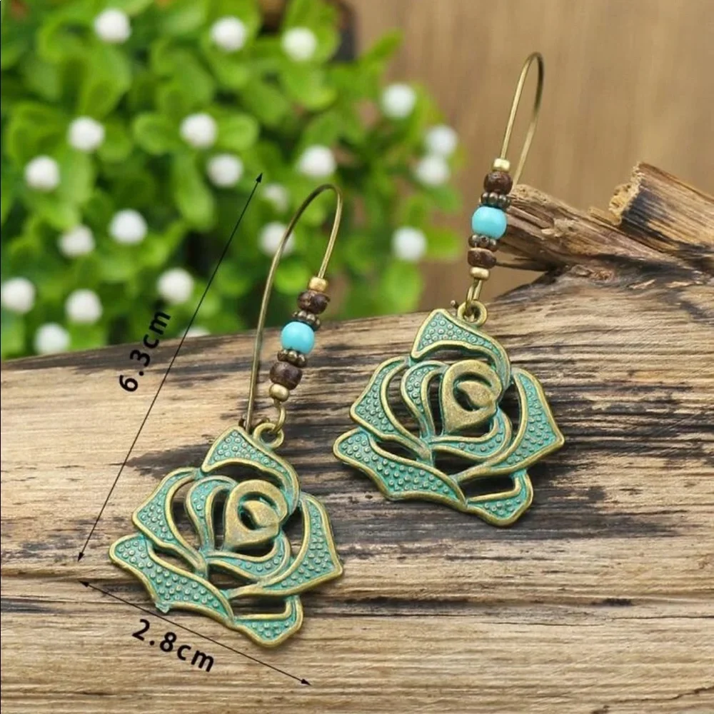 🌻 Bronze Rose Flower Charm Earrings - Picture 3 of 3